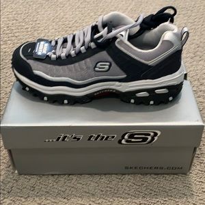 Men’s sketchers Sneakers NWT- 9.5 Wide